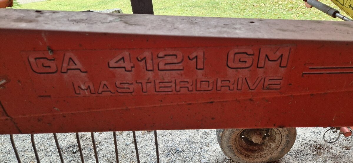 Shrnovač Kuhn GA 4121 GM - 4