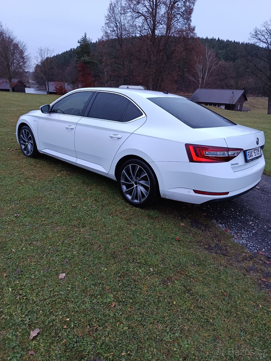 Prodám škoda Superb 2.0 TDI dsg 140 kw - 4