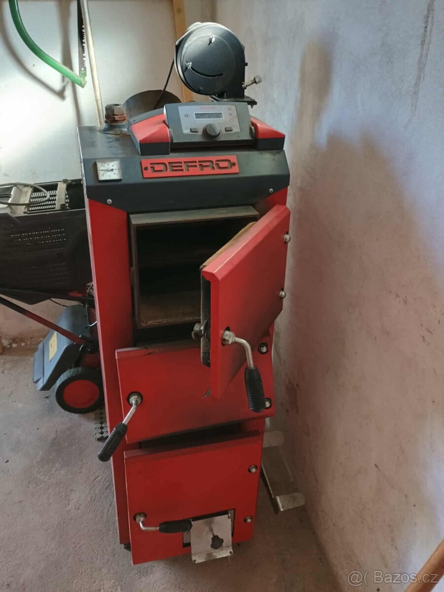 zachovalý kotel na tuhá paliva - 4