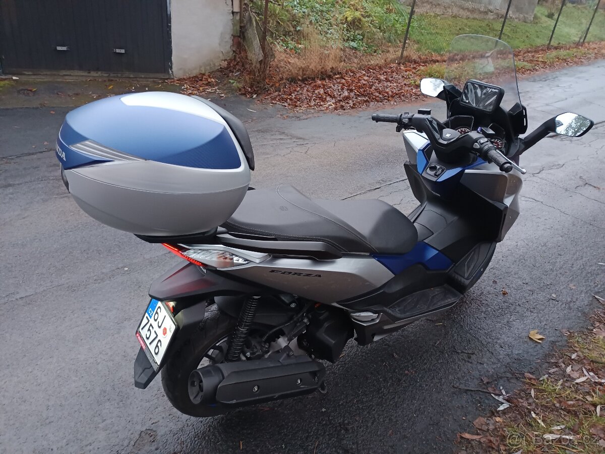 Prodám Honda Forza 125 rok 2018 - 4