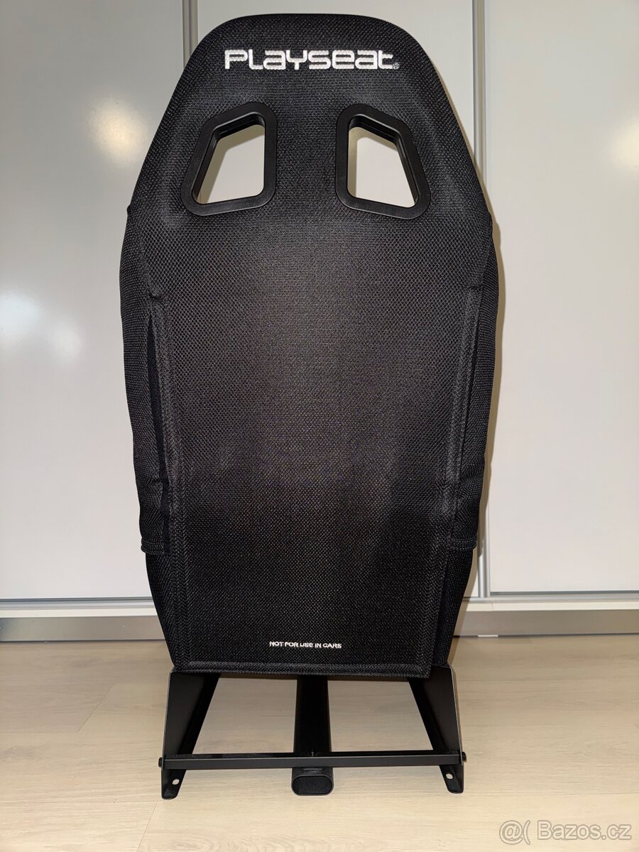 Playseat EVOLUTION black + Logitech G923 - 4