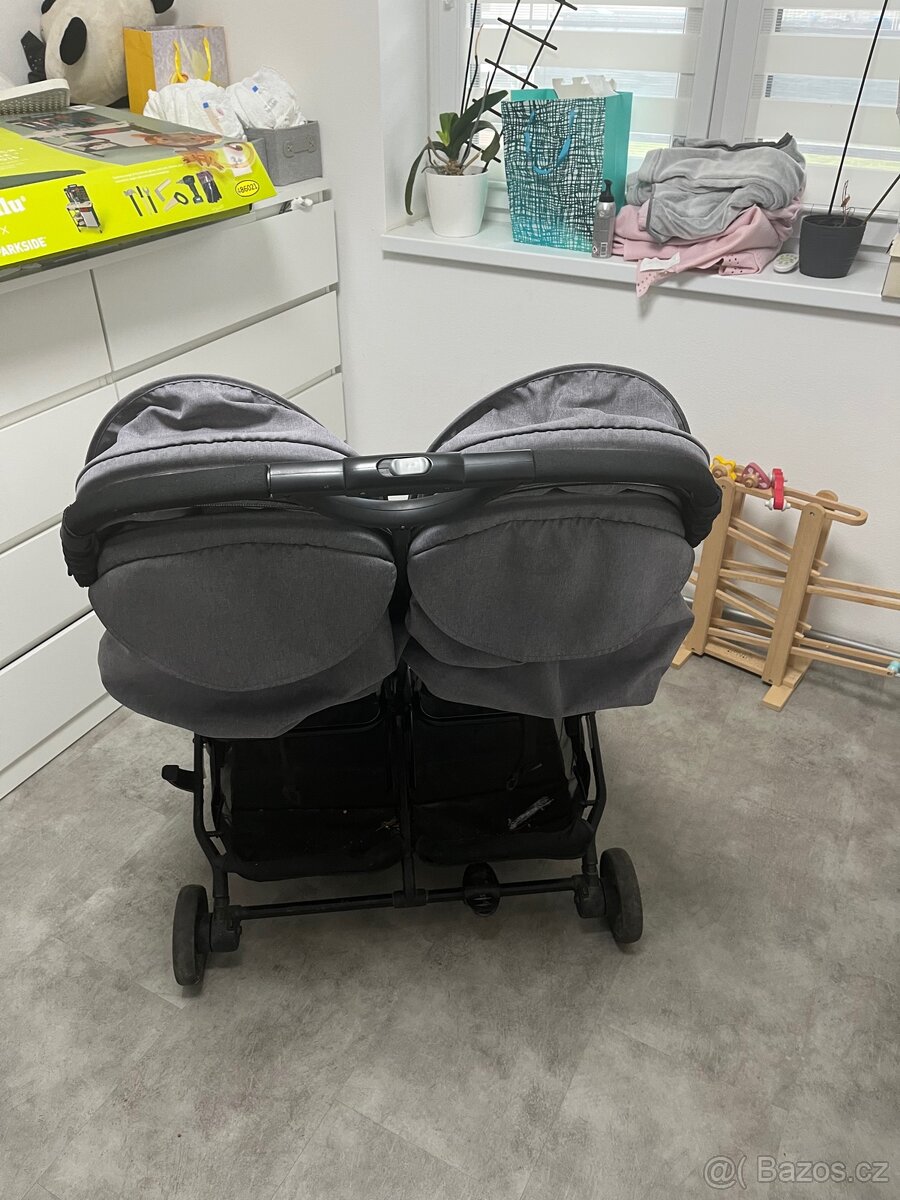 kočárek pro dvojčátka - 4