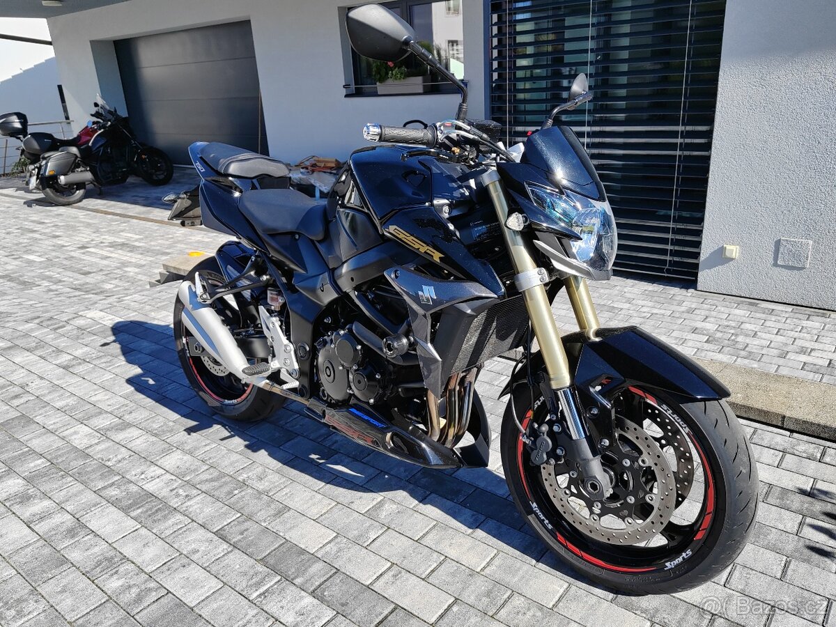 Suzuki gsr 750 ČR - 4