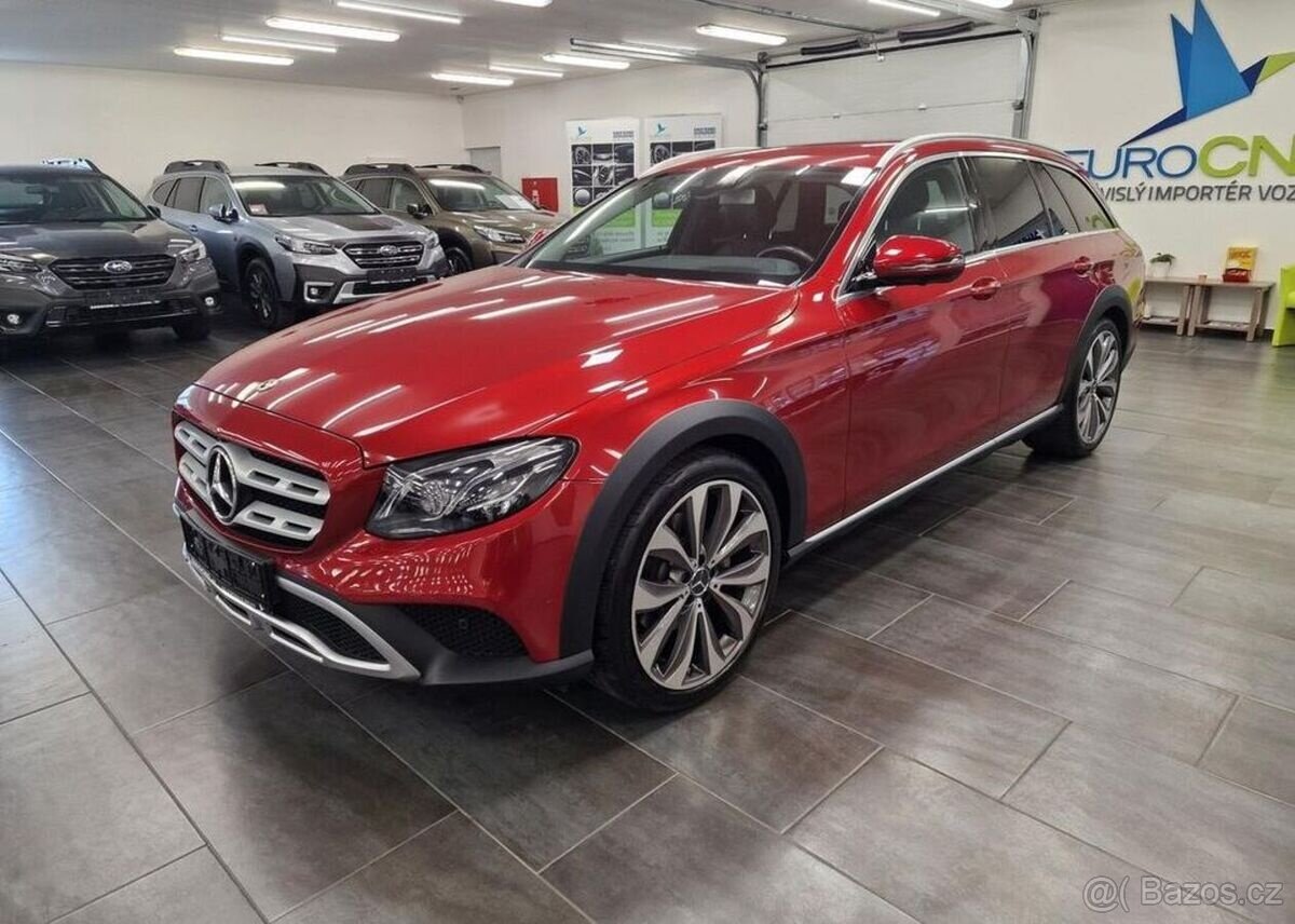 Mercedes-Benz 220 161 kw - 4