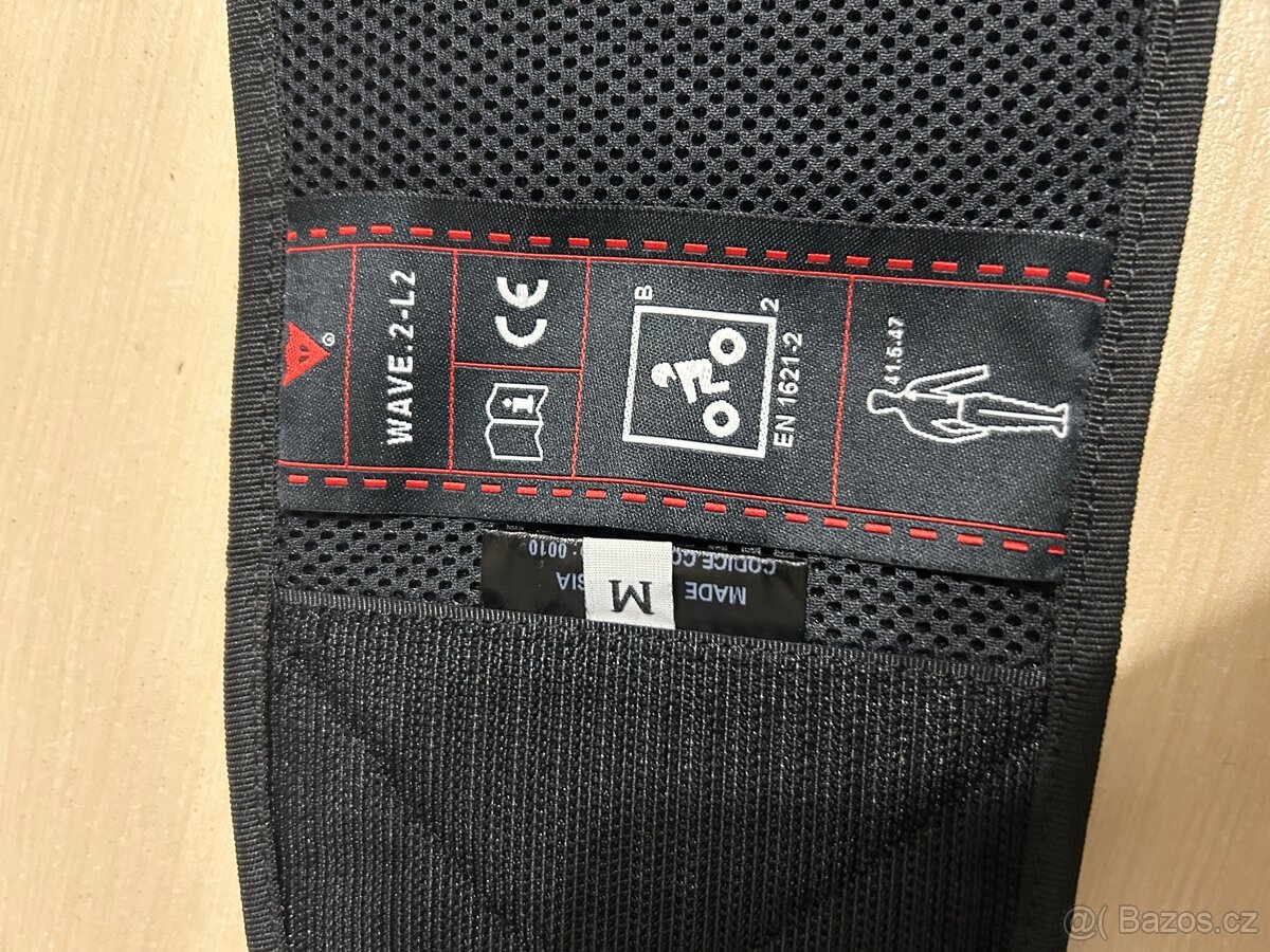 Prodám chránič páteře na moto Dainese vel.:M - 4