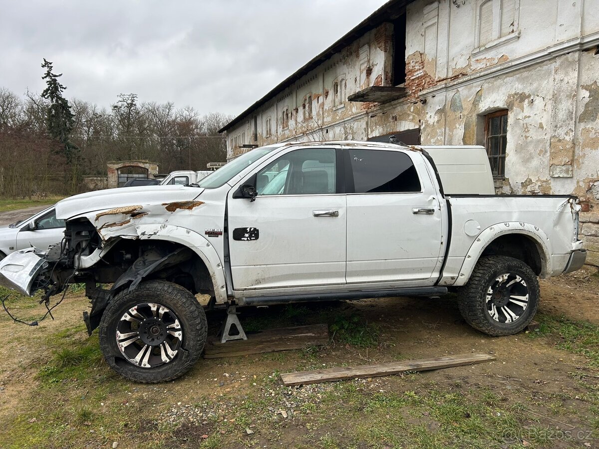 Dodge RAM 1500 Longhorn 2017 náhradní díly - 4