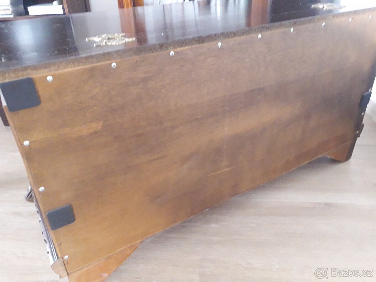 Truhla z masivního dřeva - 4