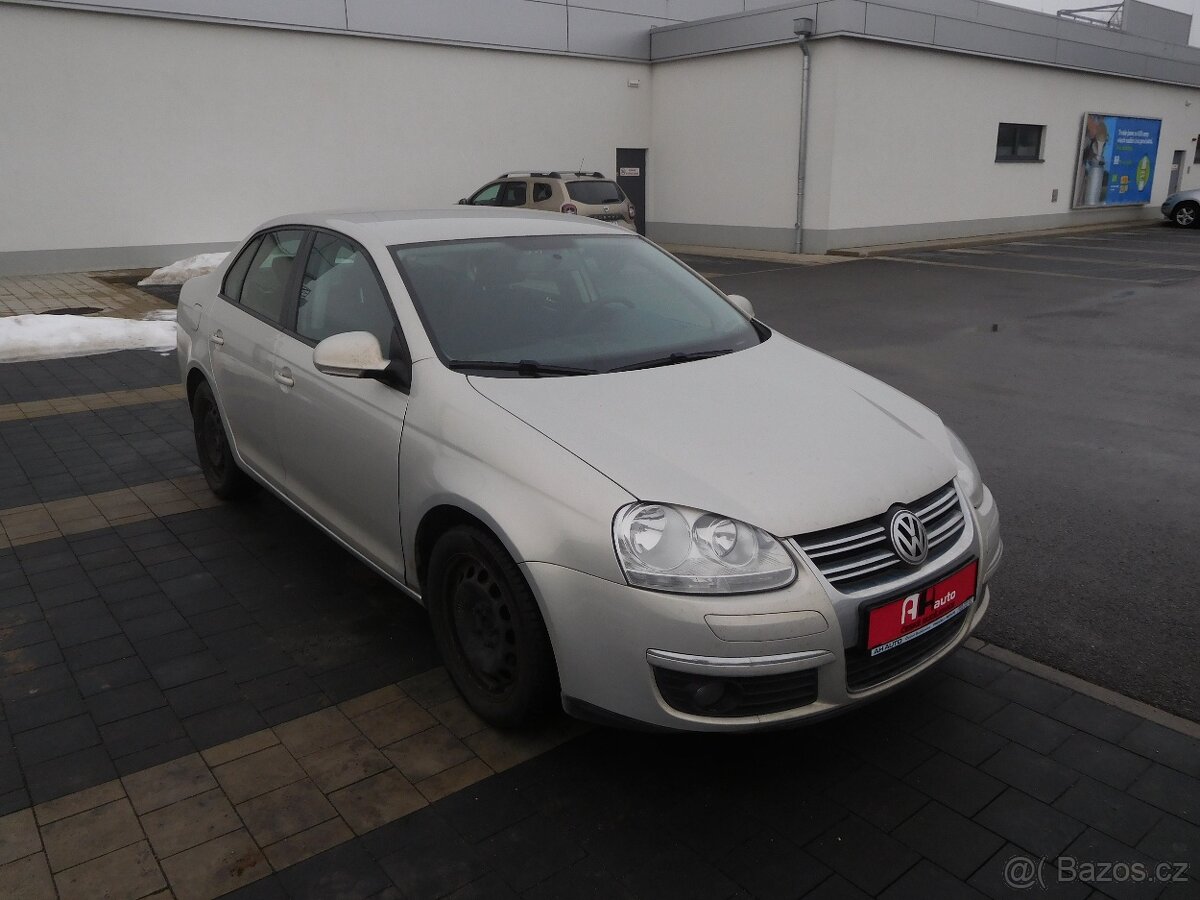 Volkswagen Jetta 1.6 MPi, 75 kW, Aut. Klima - 4