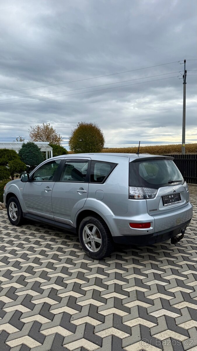 MITSIBISHI OULANDER 2.0i 108kw - 4