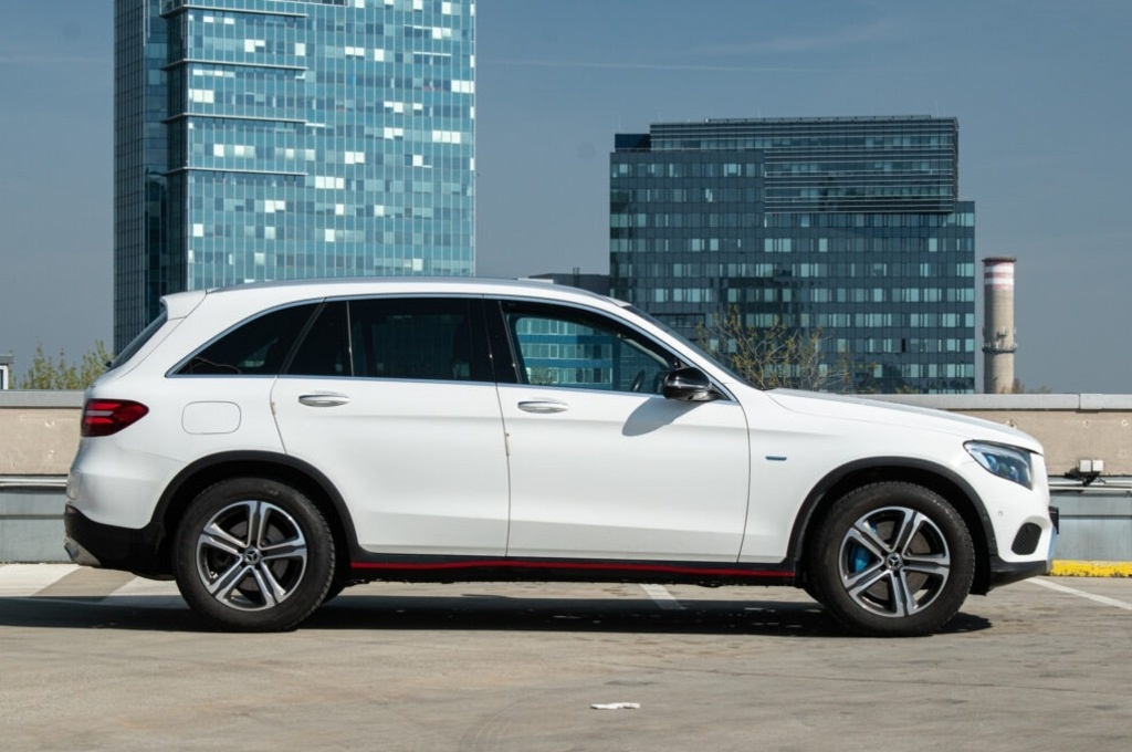 Mercedes-Benz GLC SUV 350 e 4MATIC A/T - 4