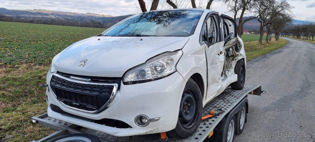 PEUGEOT 208 1.2 60KW - 4