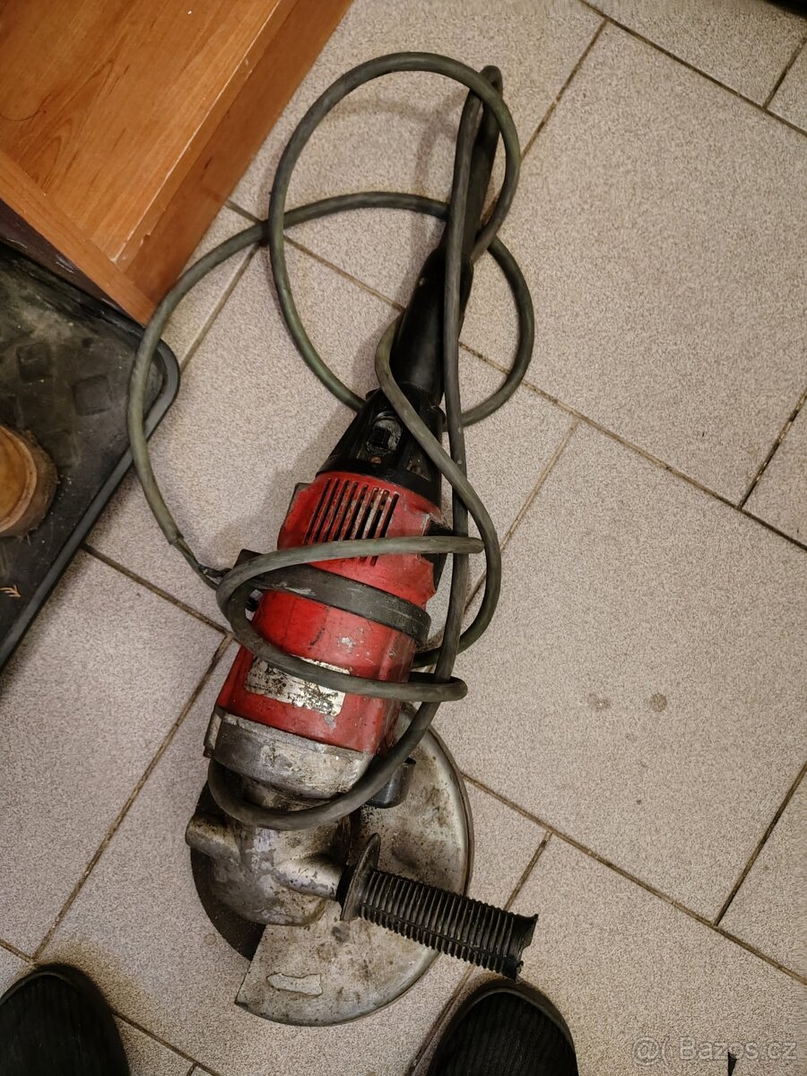 Svářečka Uta a profes bruska Perles - 4