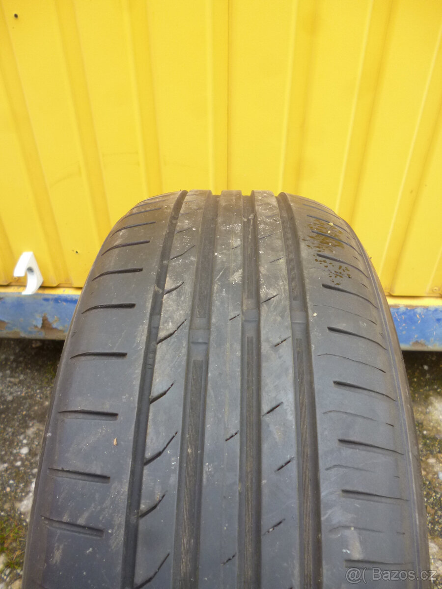 Pneu 205/60R15 - 4