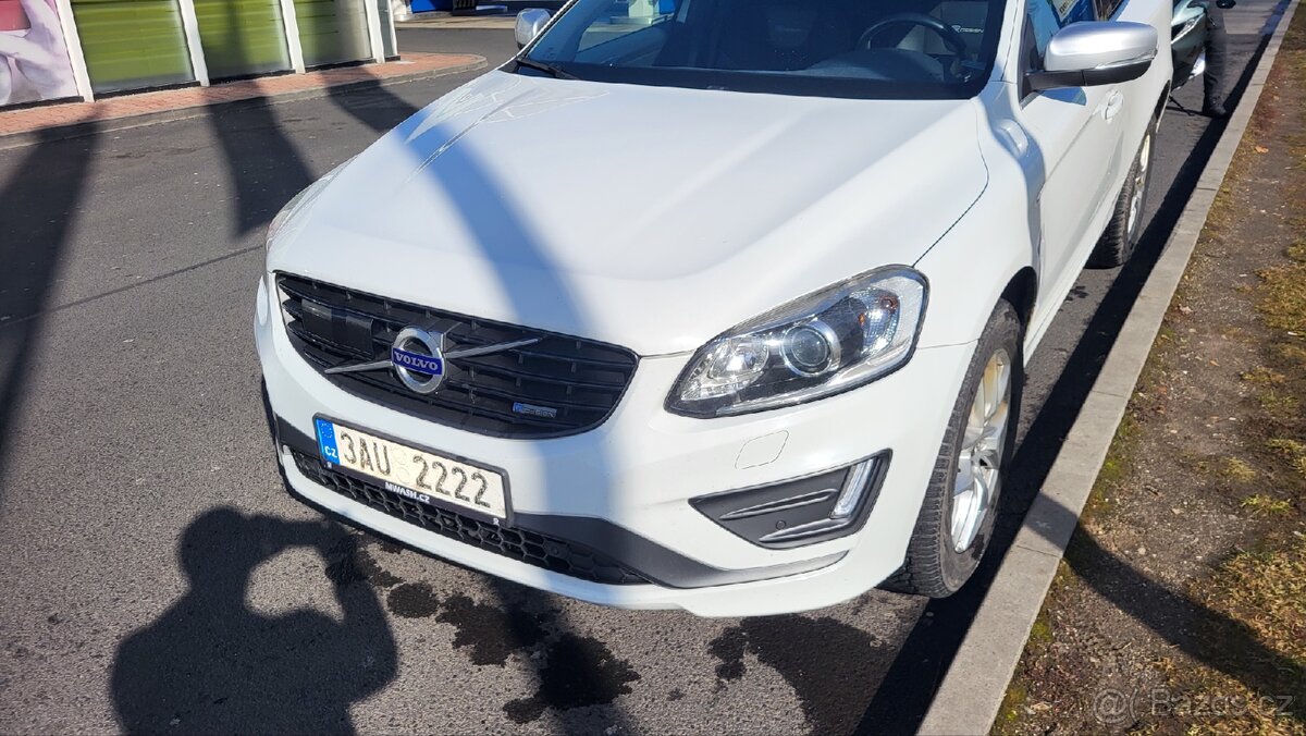 Volvo XC60 R-Design D5/2,4L 158KW - 4
