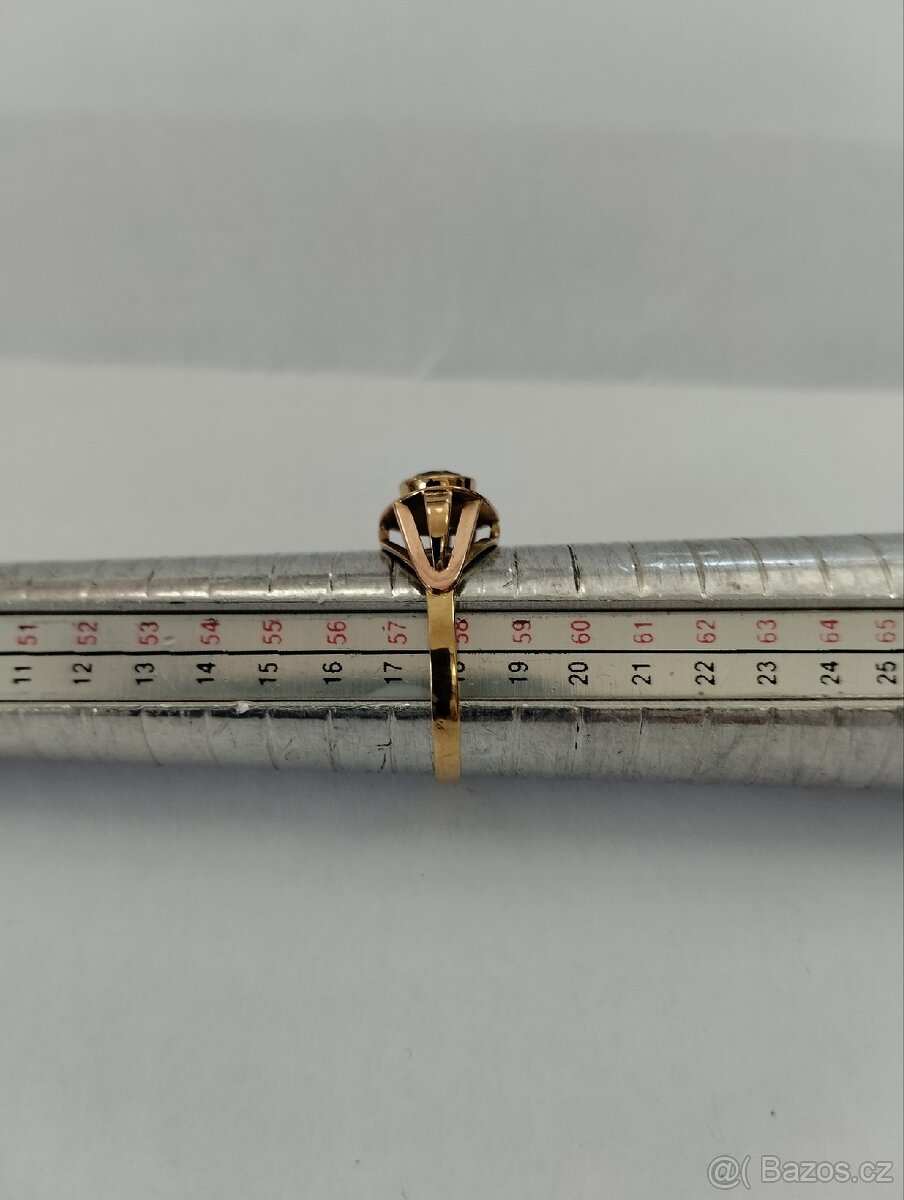 Zlatý prsten se světle modrým kamenem - 4