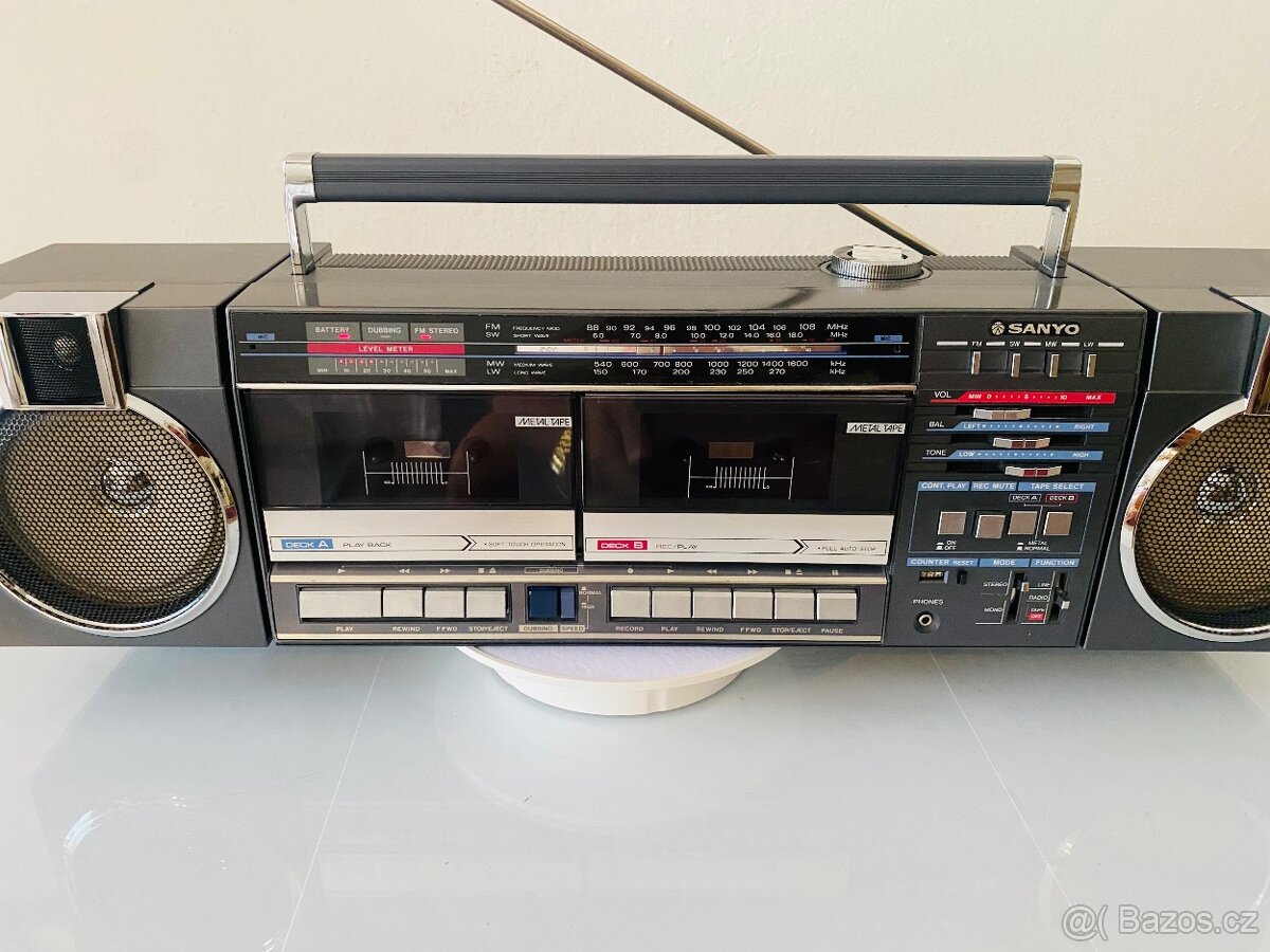Radiomagnetofon Sanyo M-W22LU, rok 1985 - 4