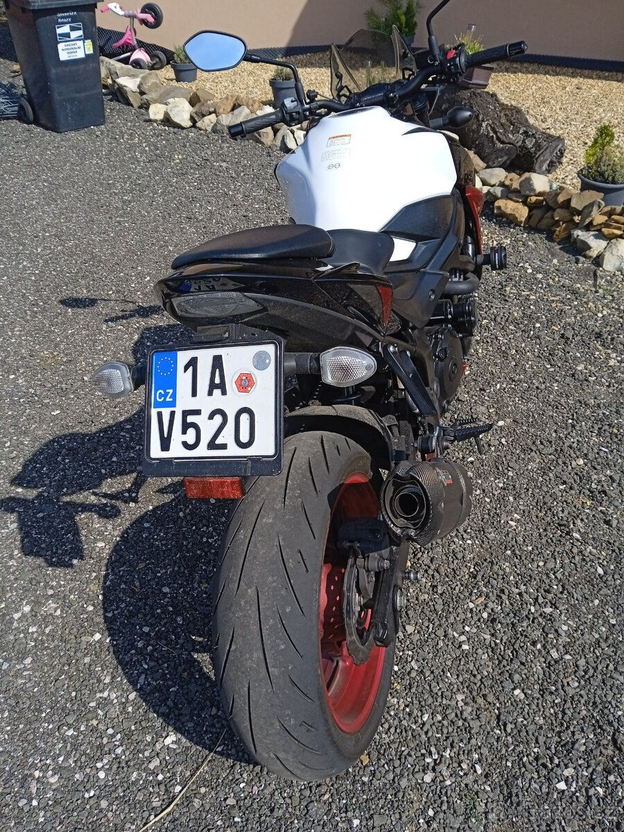 Suzuki GSX-S 750 - 4