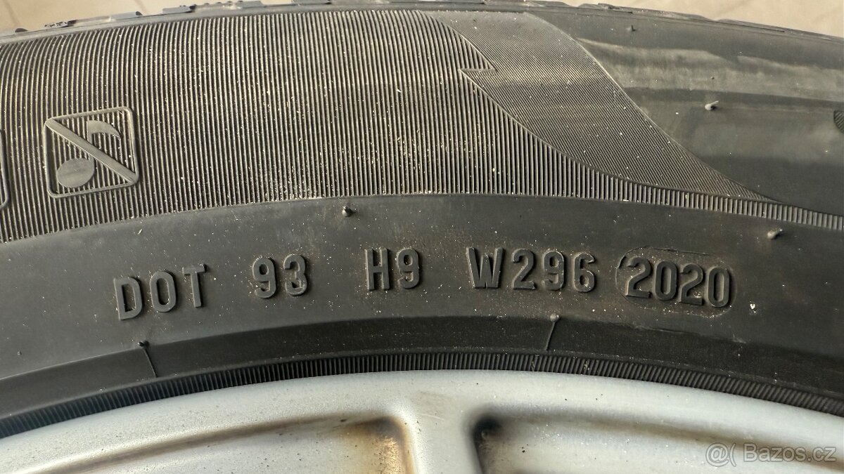 Pirelli scorpion winter 235/55R18 - 4