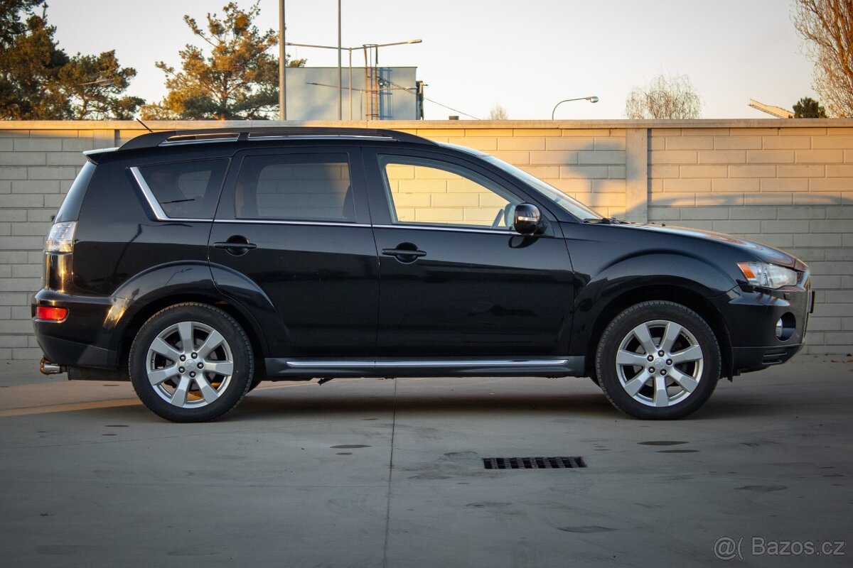 Mitsubishi Outlander 2.2 DI-D 4x4 - 4
