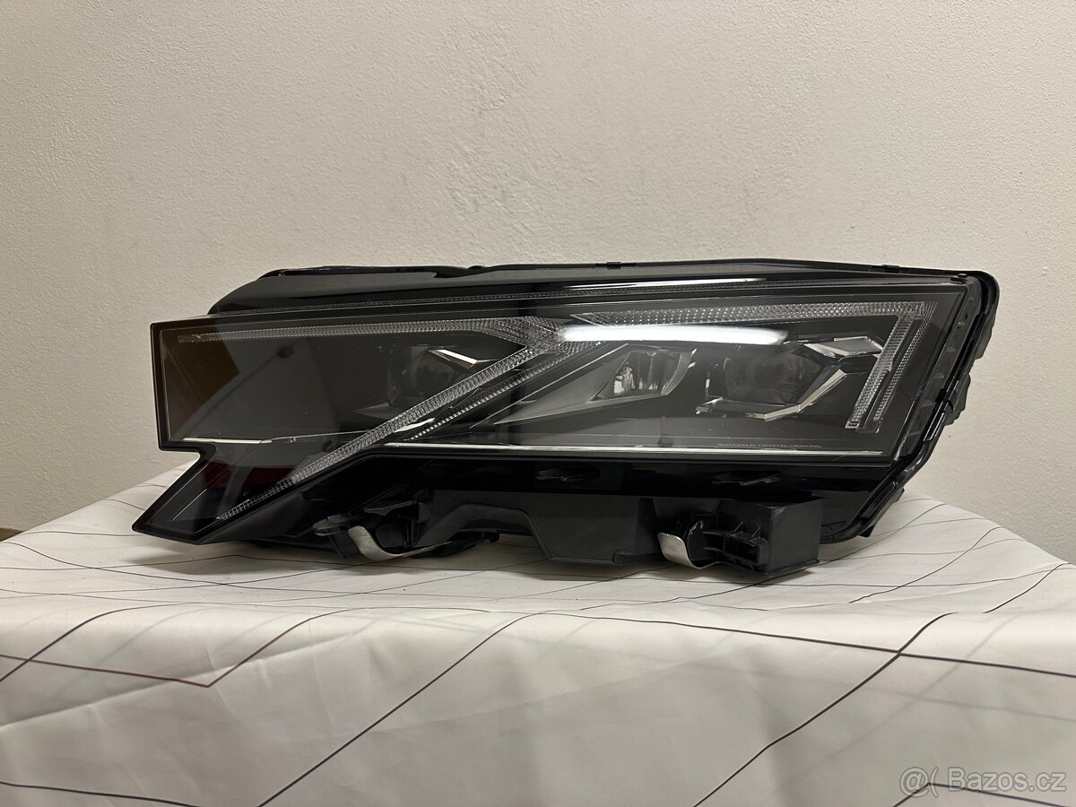 Octavia 4 lift světlo - 4