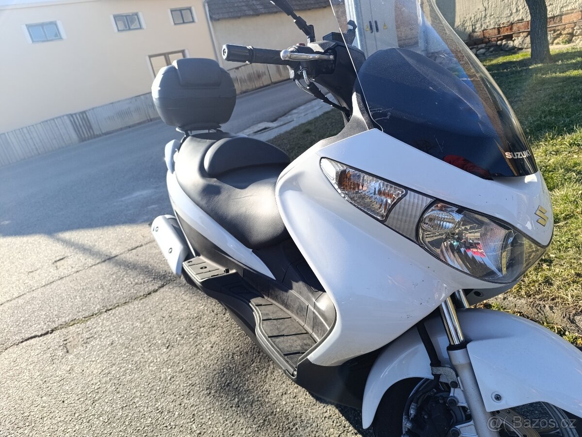 Suzuki Burgman 125 - 4