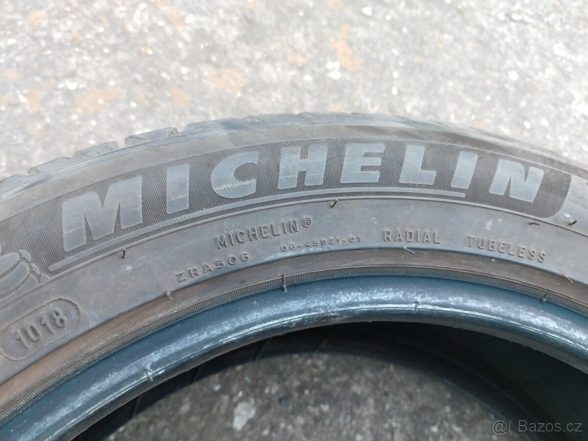 205/55 R 17 95V Michelin - 4