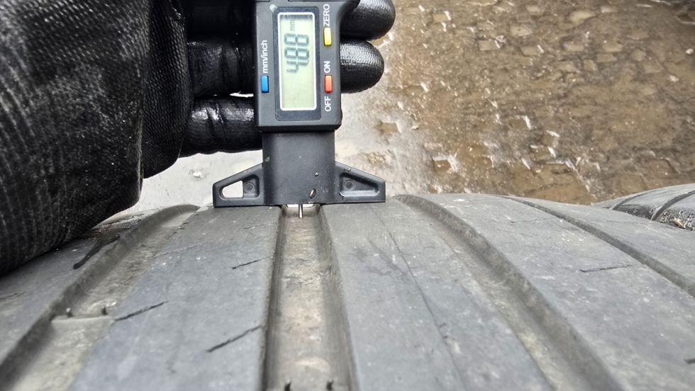 Letní pneu 245/40/20 Michelin - 4