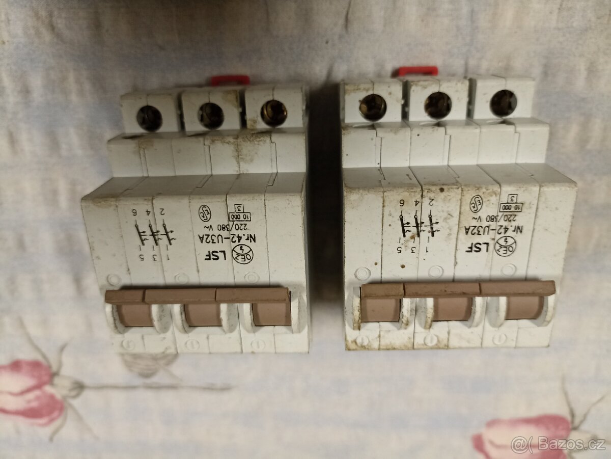 Jistič třífázový OEZ - 4