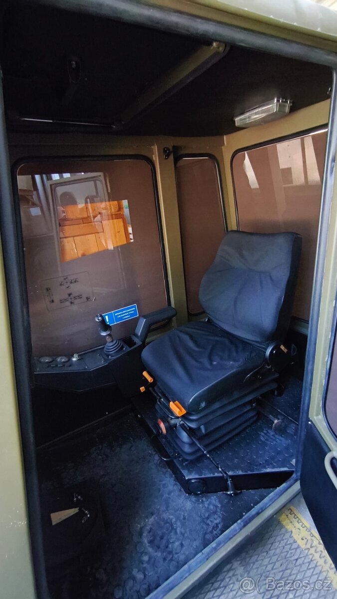 Kabina strojníka UDS - 4