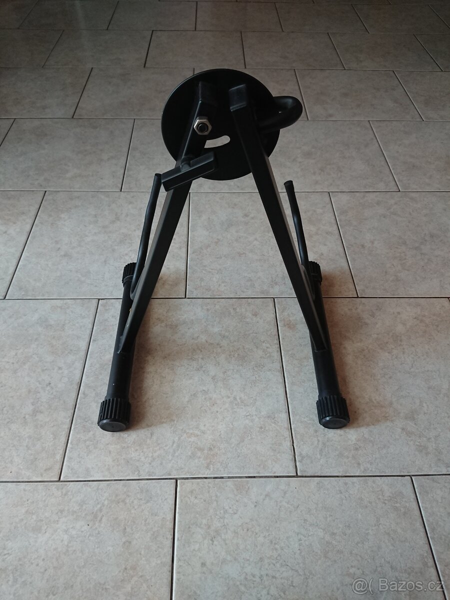 Stojan na kytaru. - 4