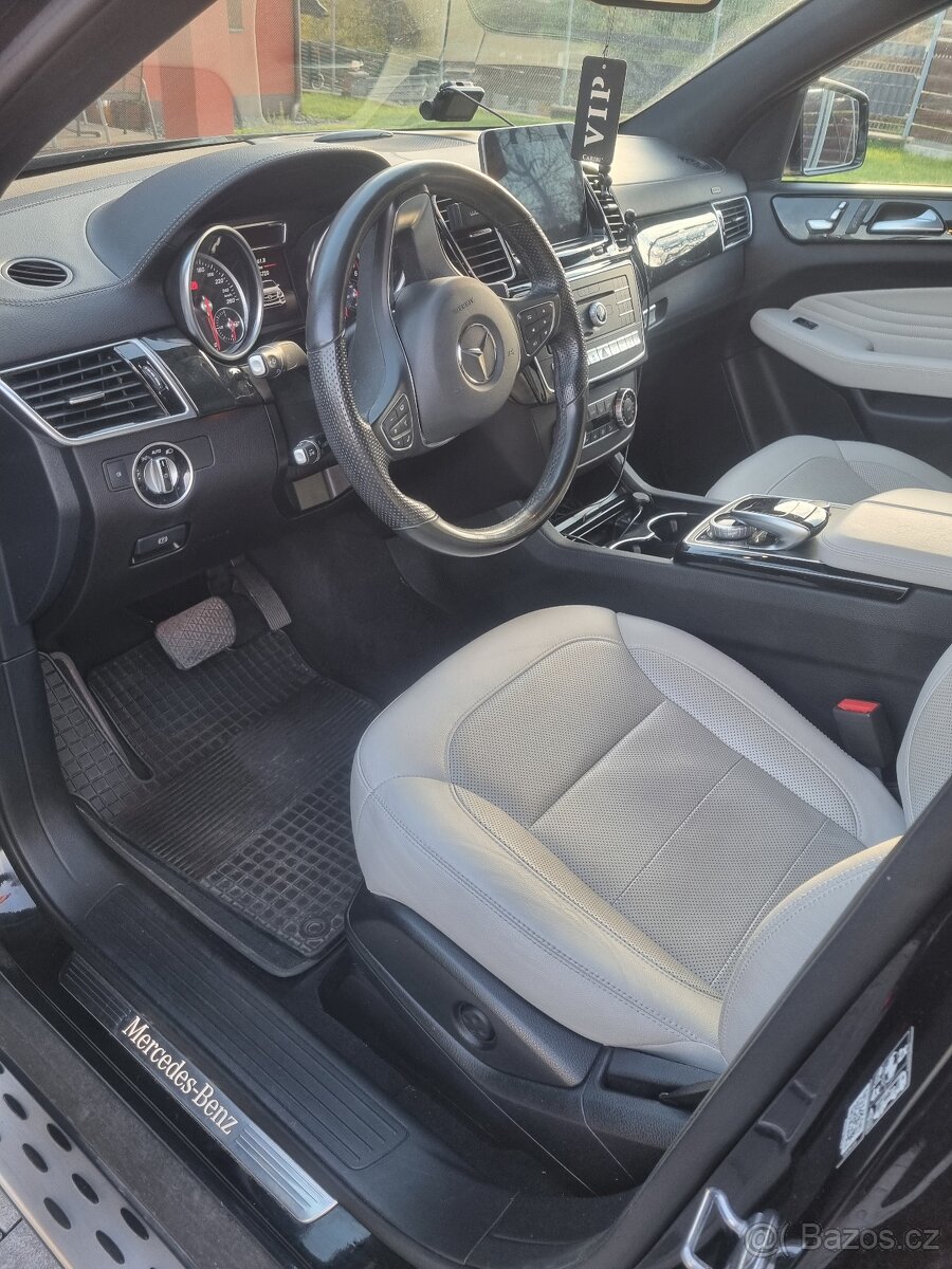 Mercedes - Benz GLE 350 - 4