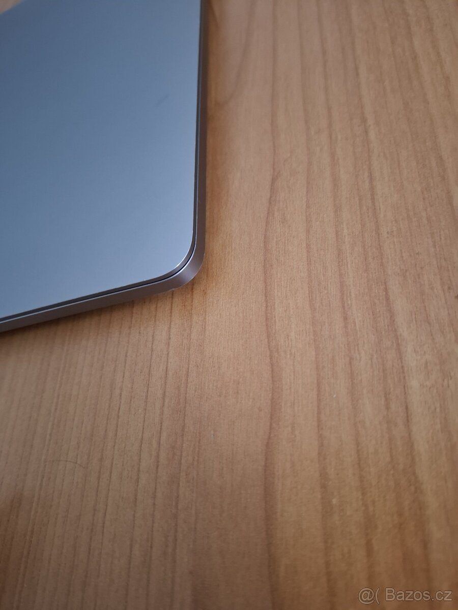 MacBook PRO 13 palců i7 8.Gen 16 RAM 512SSD v TOP stavu - 4