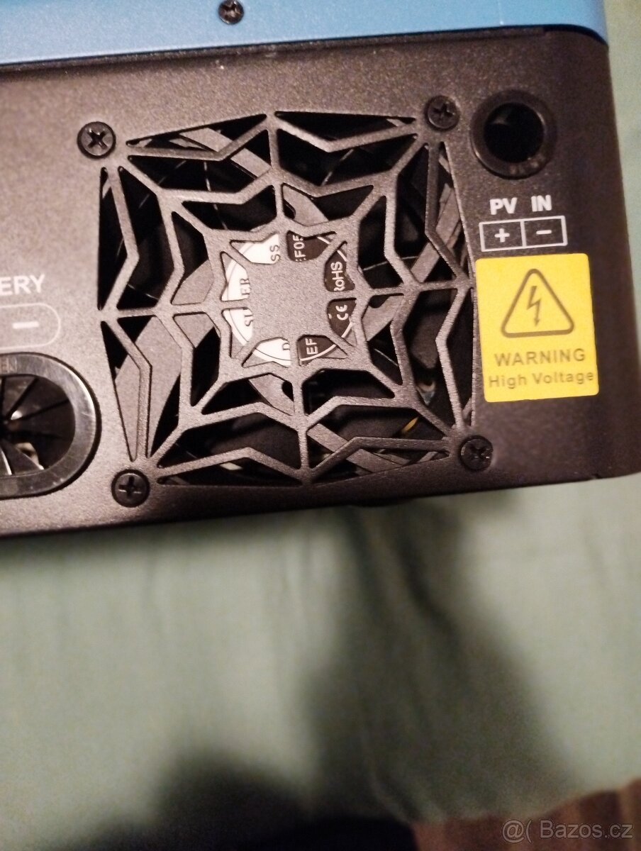 Hybridní měnič 24v ISolar Easun - 4