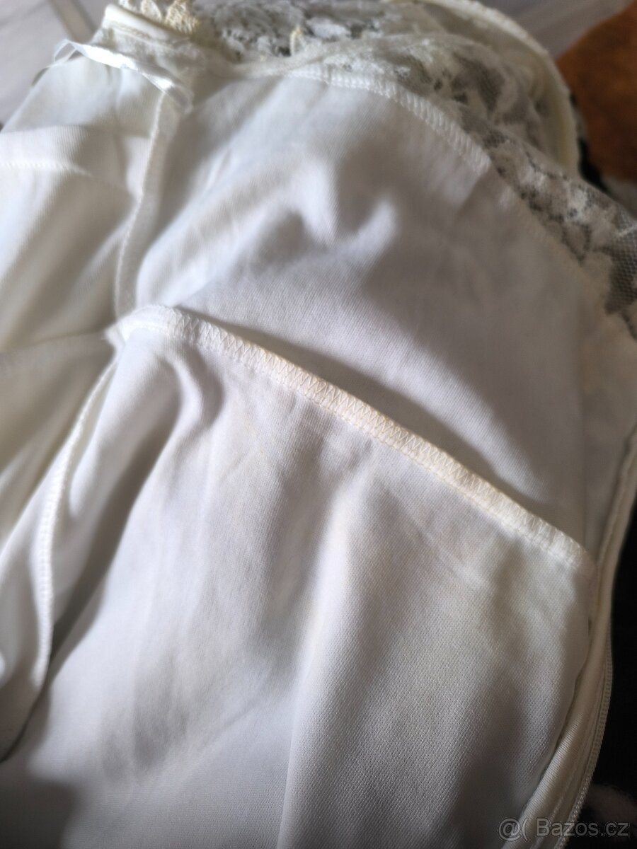 Dlouhé bílé šaty - 4