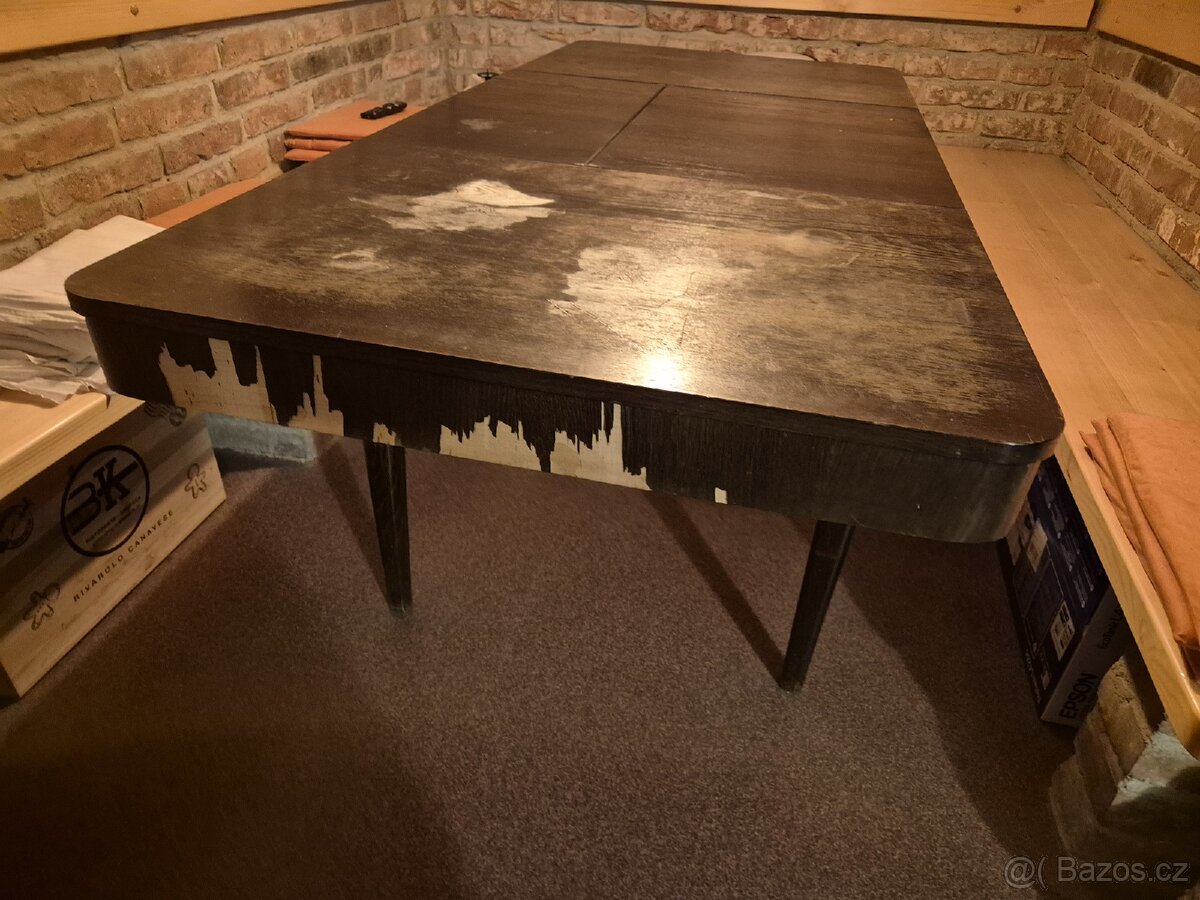 Rozkládací jídelní stůl - 4