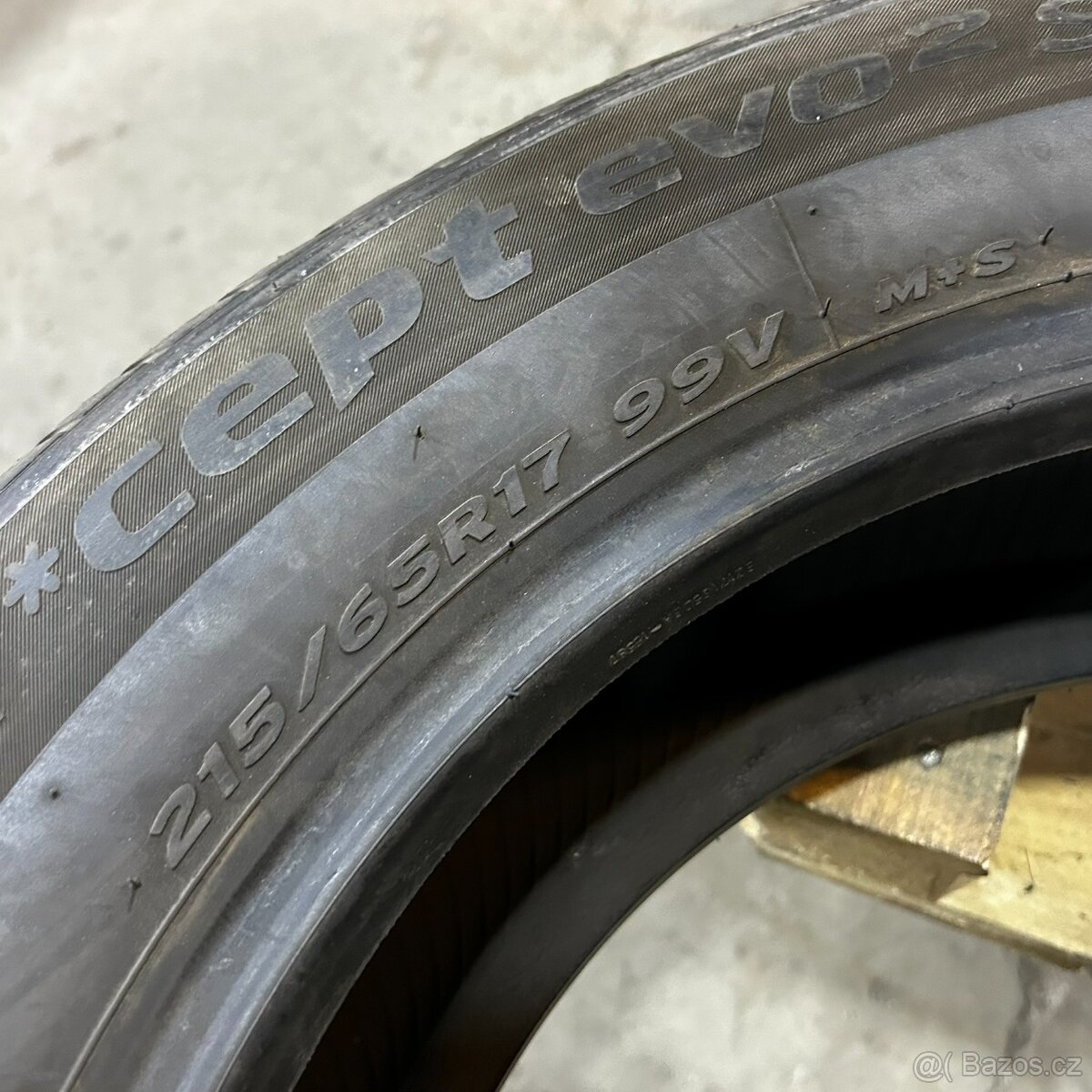 Zimní pneu 215/65 R17 99V Hankook 5mm - 4