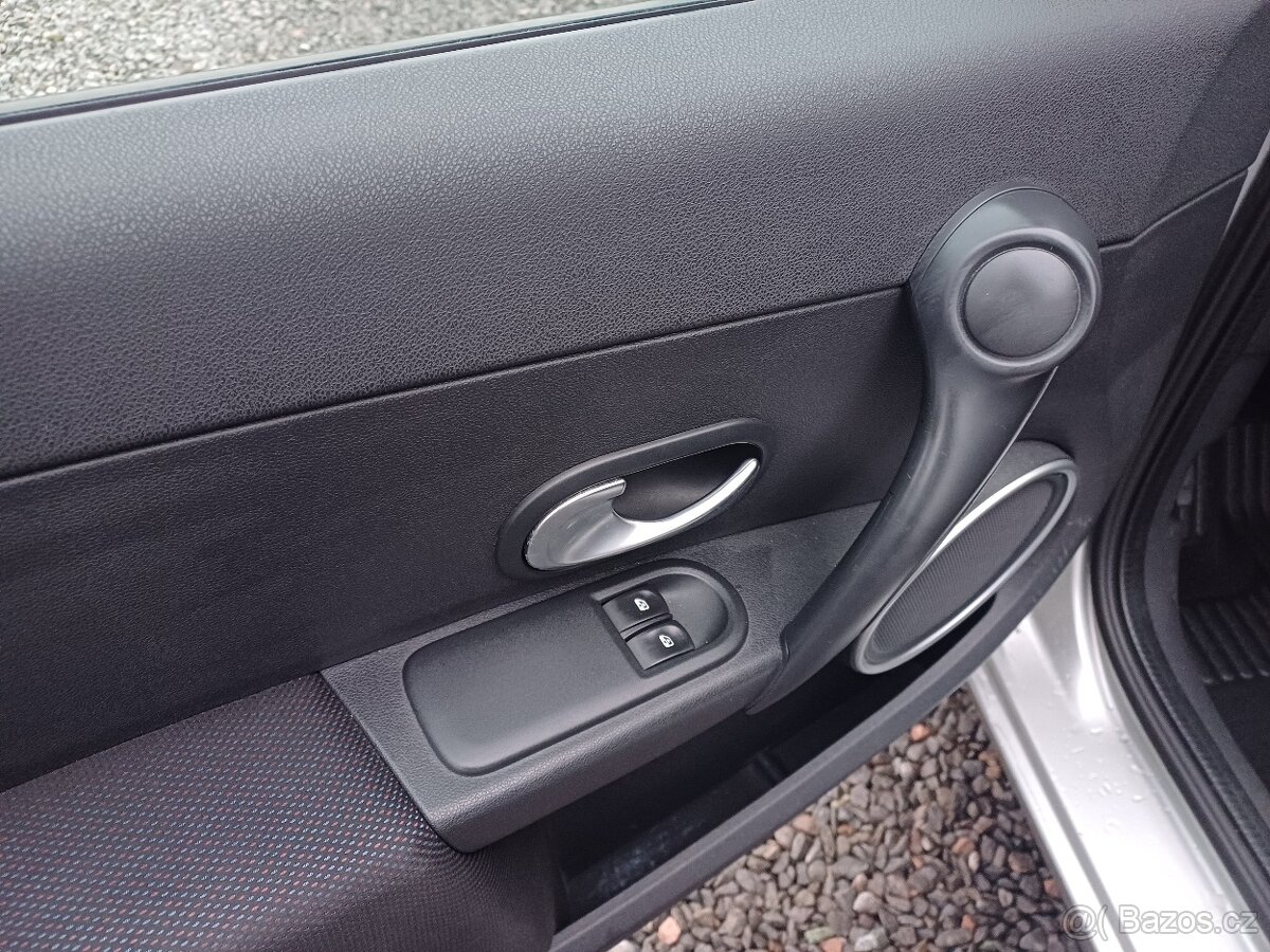 Renault Clio FACELIFT 1.6 16V 135396km. - 4