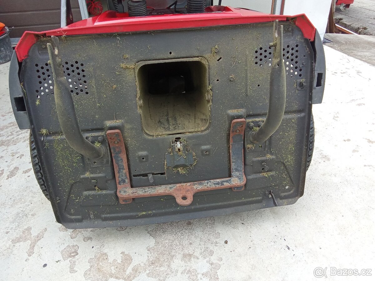 Provzdušňovač trávníku - 4