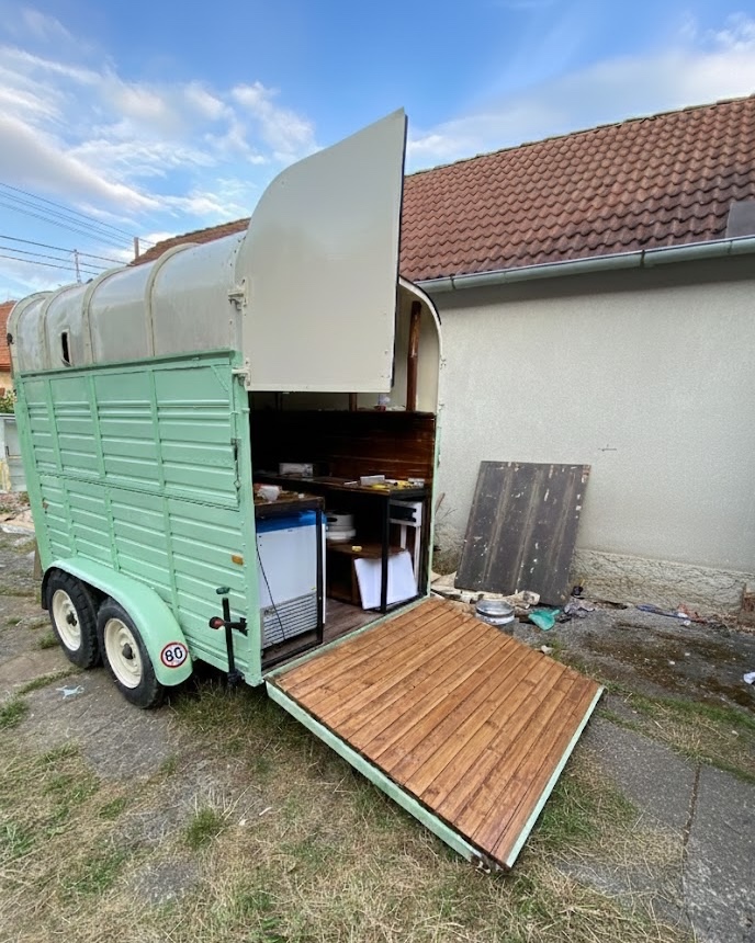 Pojízdný stánek s občerstvením - 4