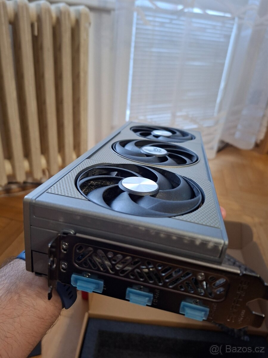 Sapphire Nitro+ RX 9060 XT - 4