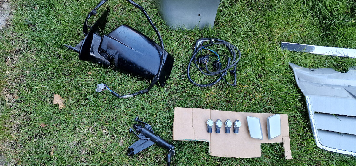 Cadillac SRX - díly - 4