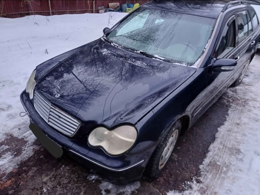 Mercedes w203 - plno náhradních dílů - 4