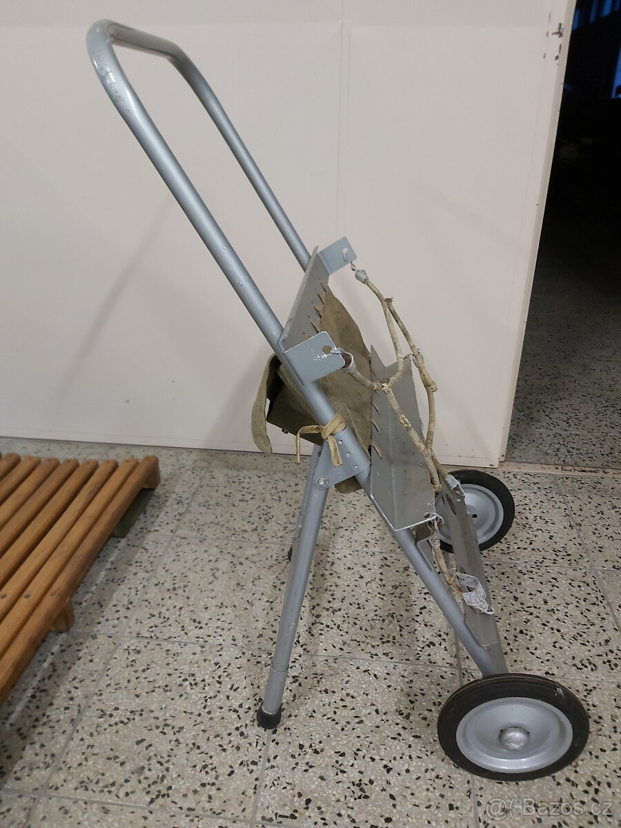 Vozík na nářadí z výbavy ČSLA - 4