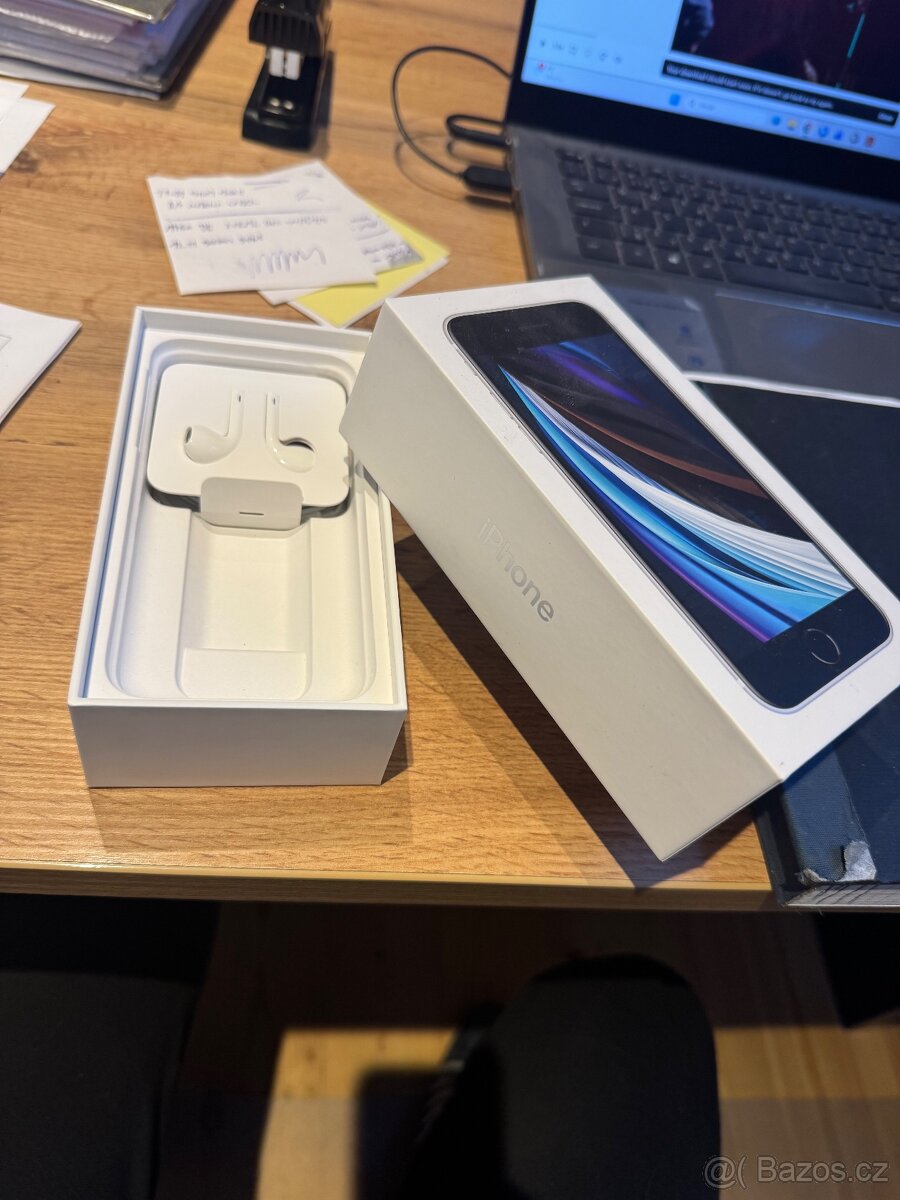 Prodám iPhone 8 64g - 4