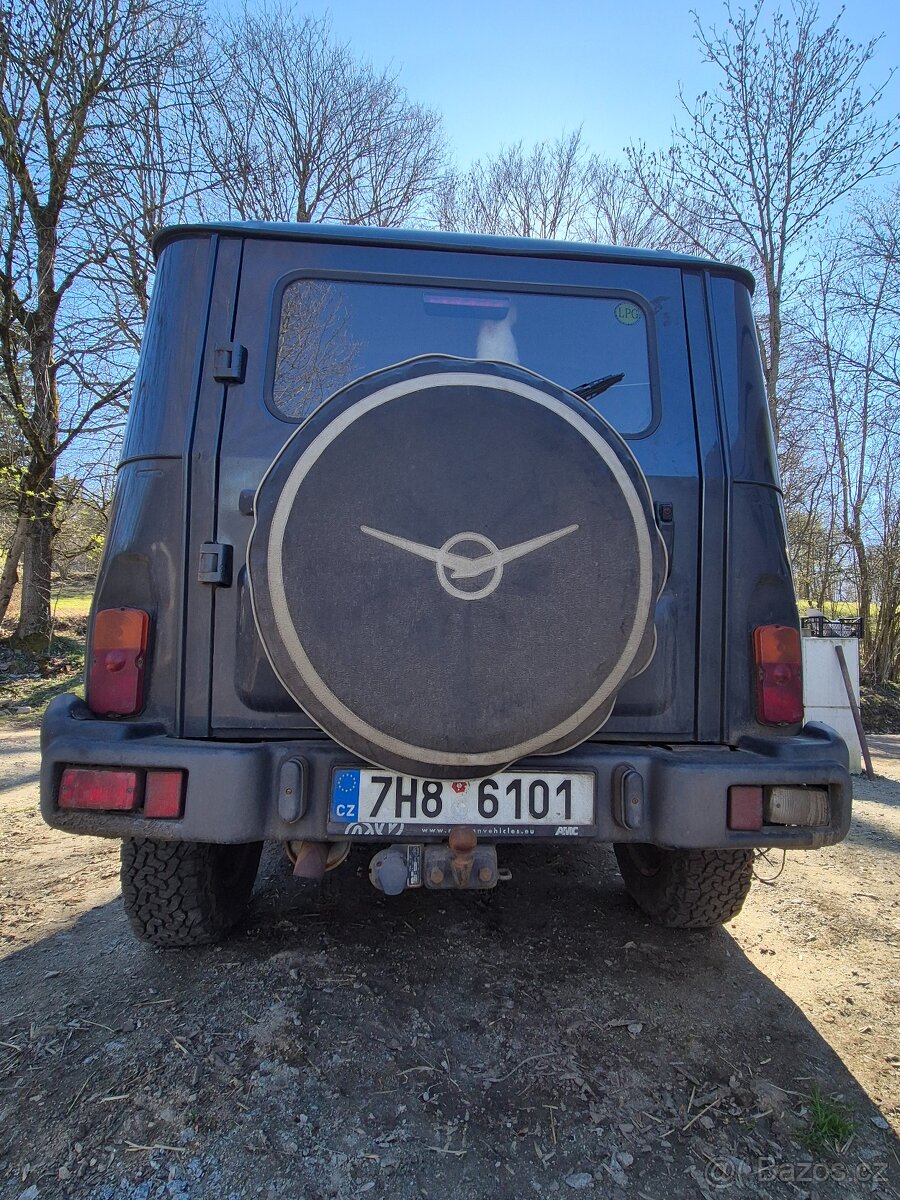 UAZ HUNTER - 4