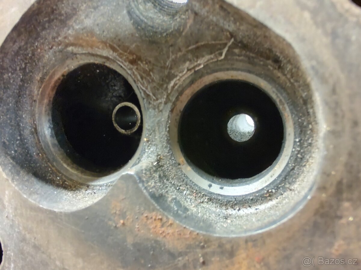 Austin rover mini hlava válců 12G202 - 4