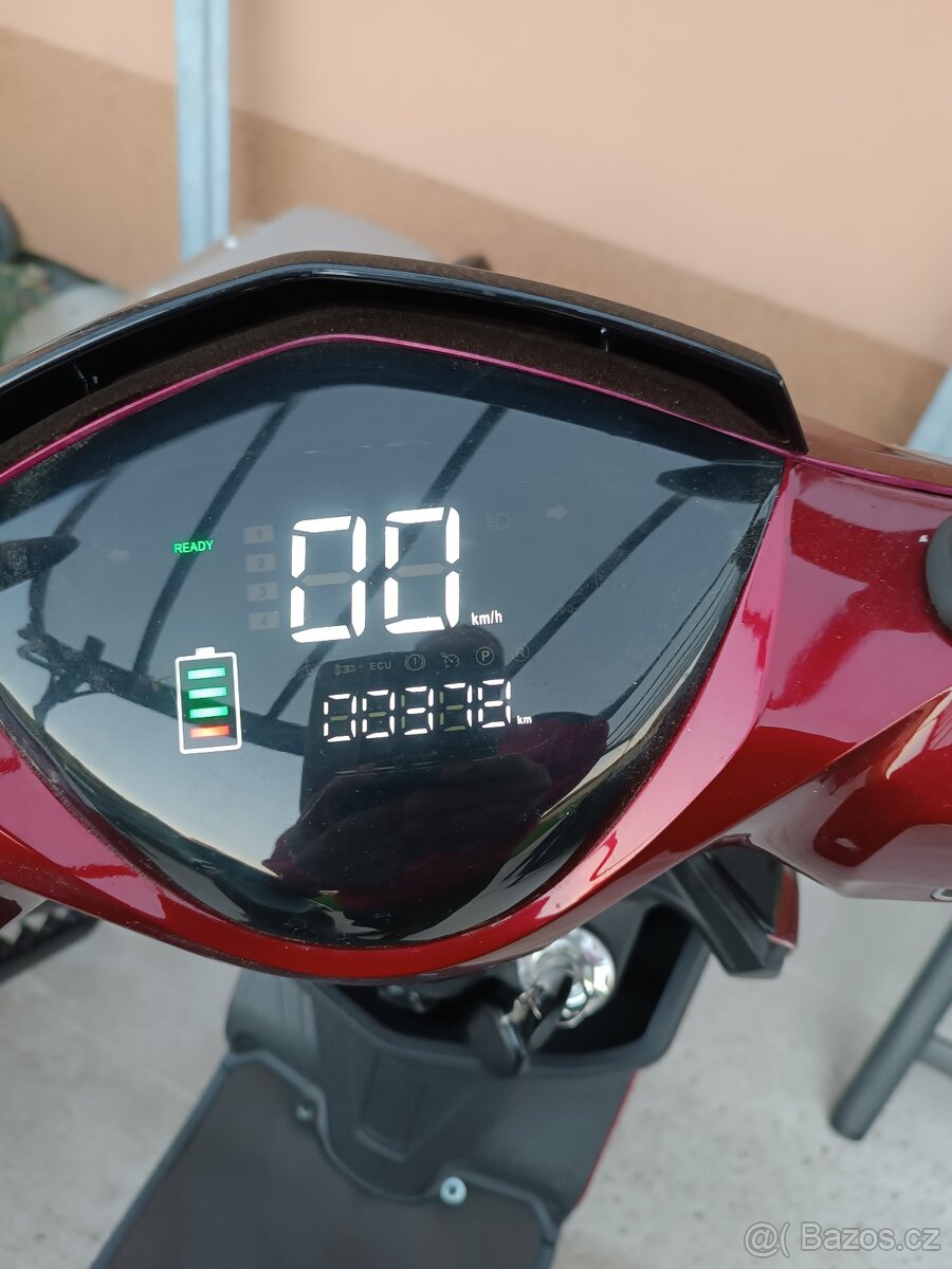 Elektroskútr RACCEWAY® E-FICHTL - 4