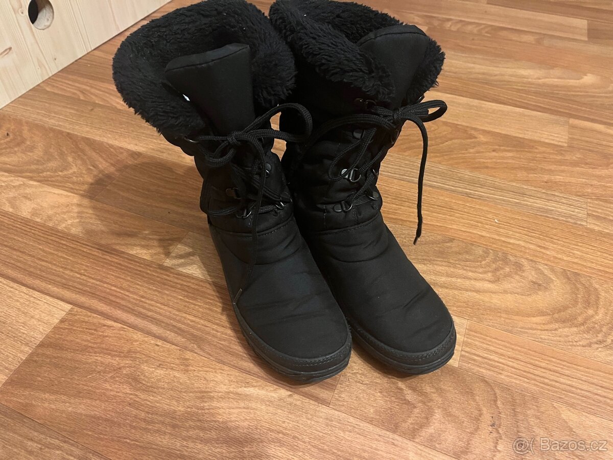 DÍVČÍ SNĚHULE vel: 37 - 4