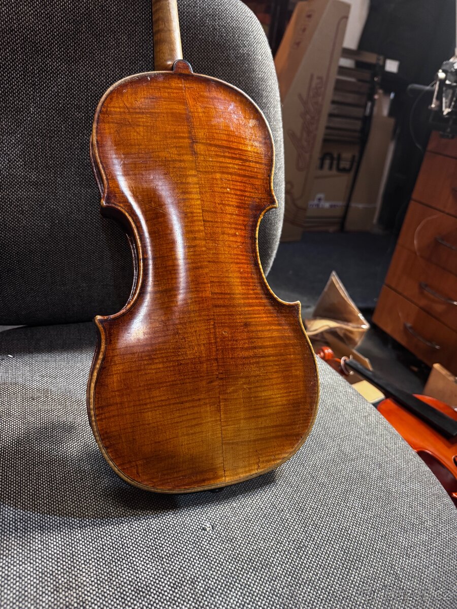 Prodám staré housle 4/4 Schönbach - 4