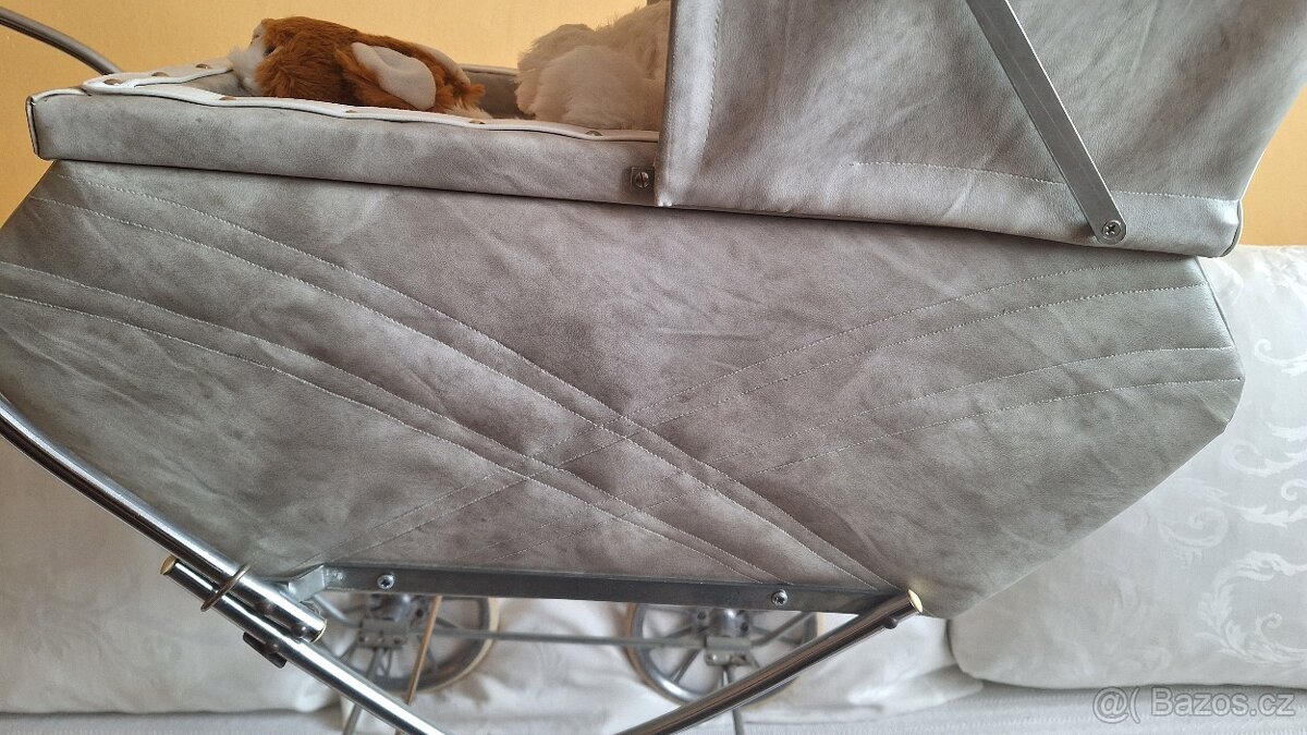 Retro kočárek pro panenky atypický - 4